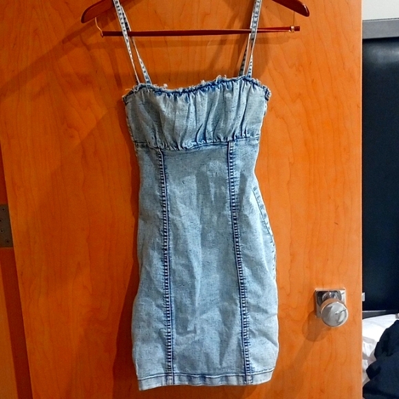 H&M divided denim dress - Picture 1 of 4